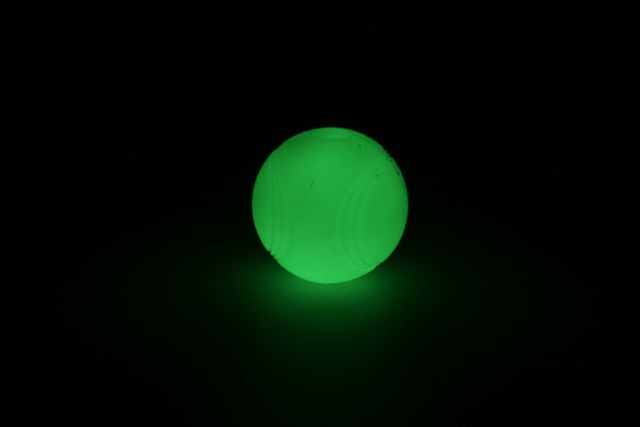 Max Glow - Chuck It!