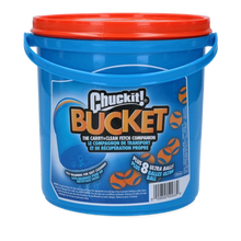 Spand med 8 ultra bolde i Medium - Chuck it!